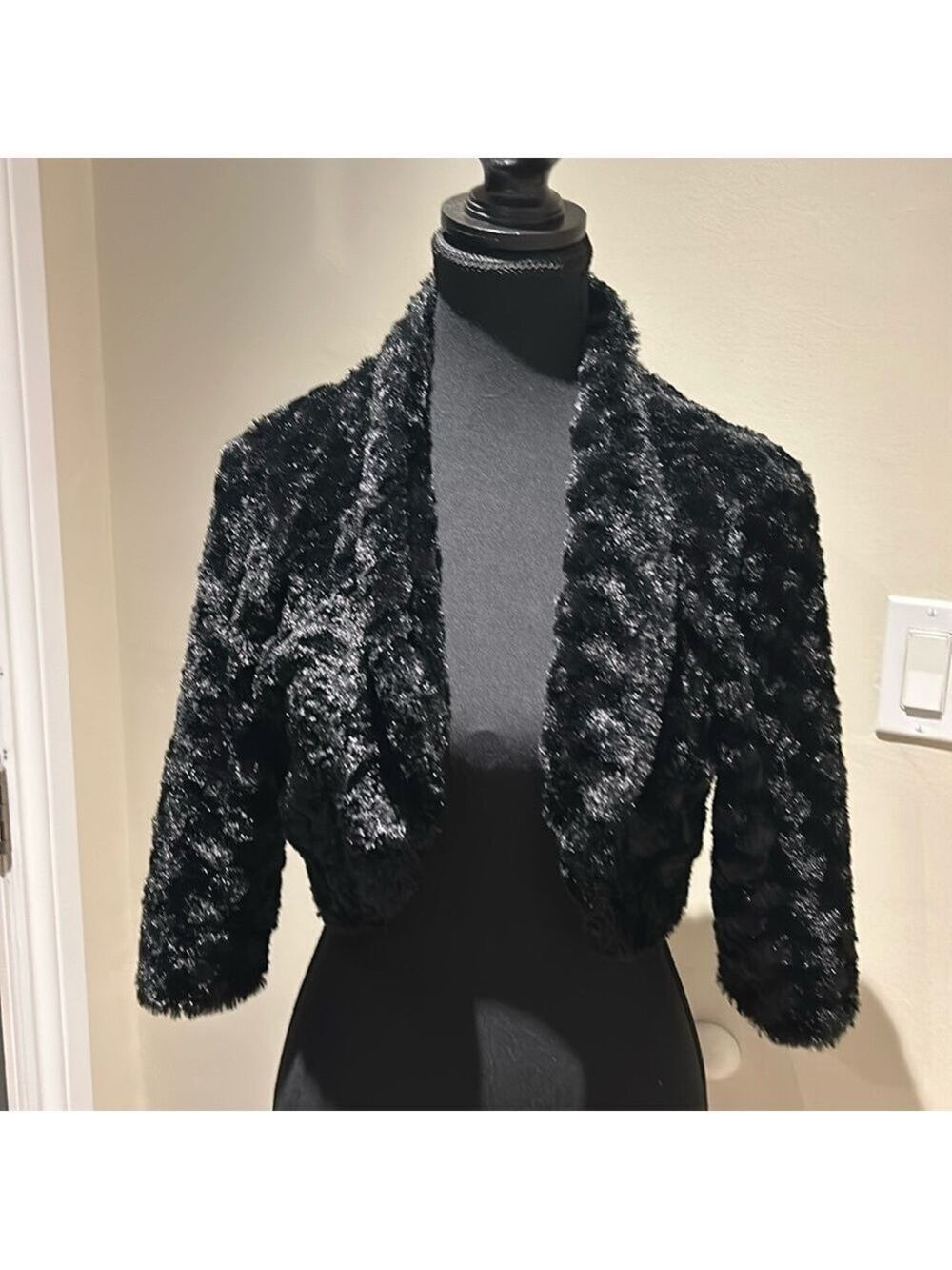 Faux fur evening capelet